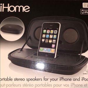 splash proof case,MaxxBass 4 dynamic audio,Line-in